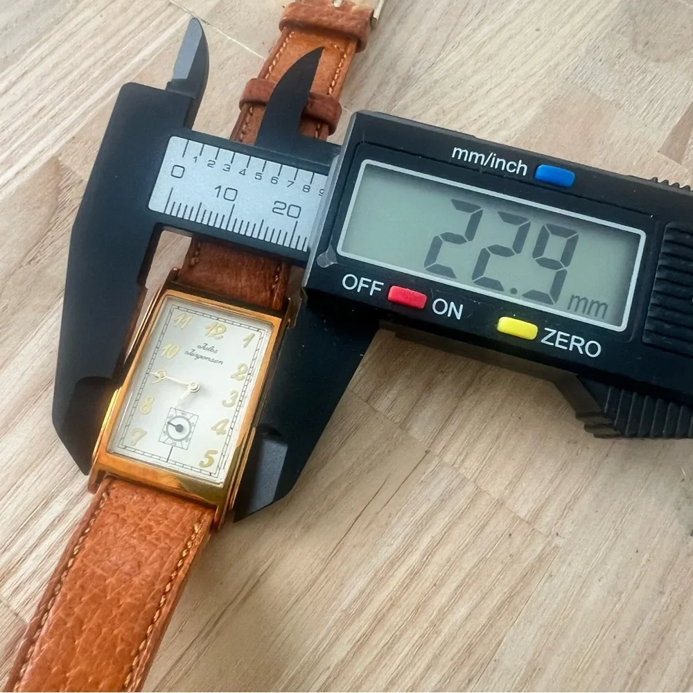 Vintage Jules Jurgensen gold tone curvex pigskin leather dress watch NEW BATTERY